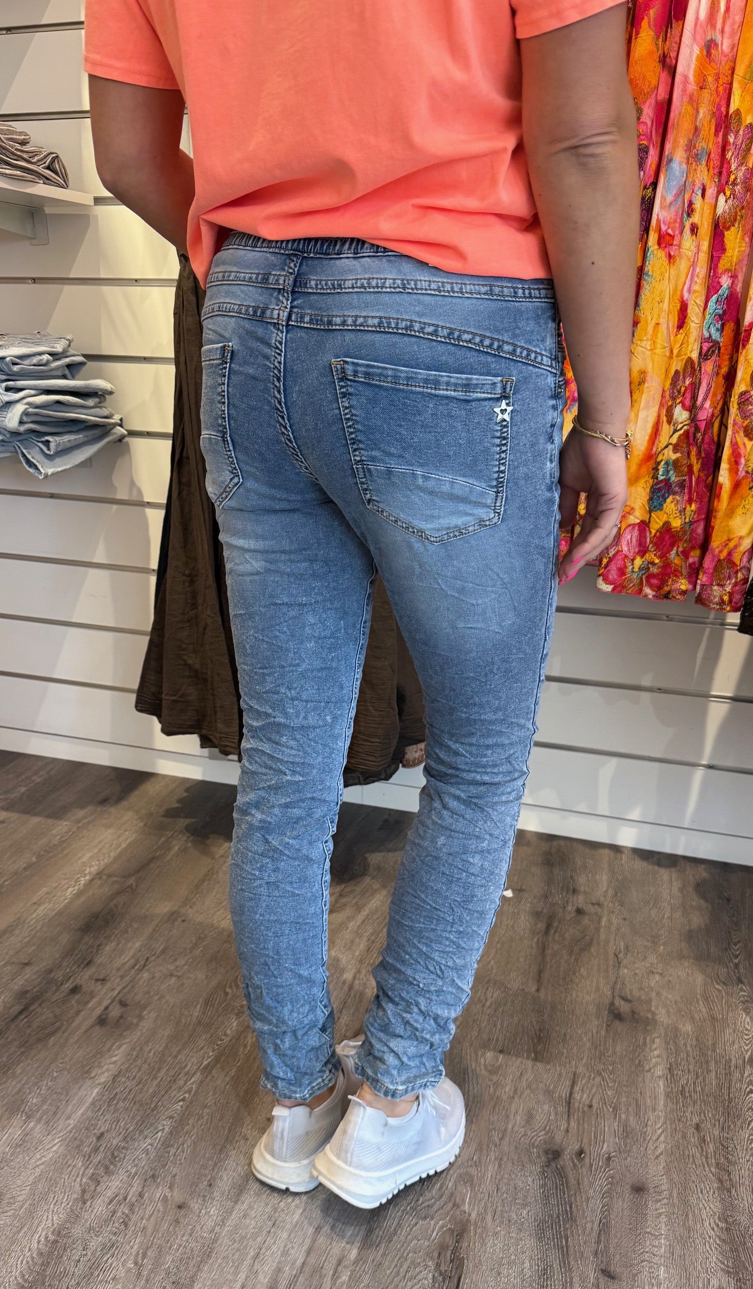 MagdaJP9249 Jeans med knyt Ljus denim