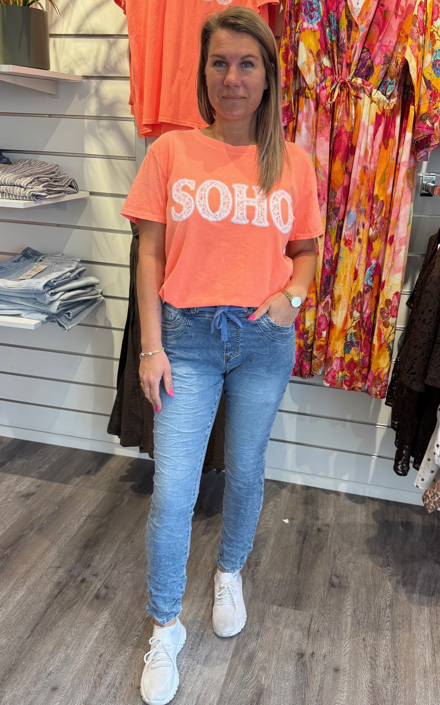 MagdaJP9249 Jeans med knyt Ljus denim