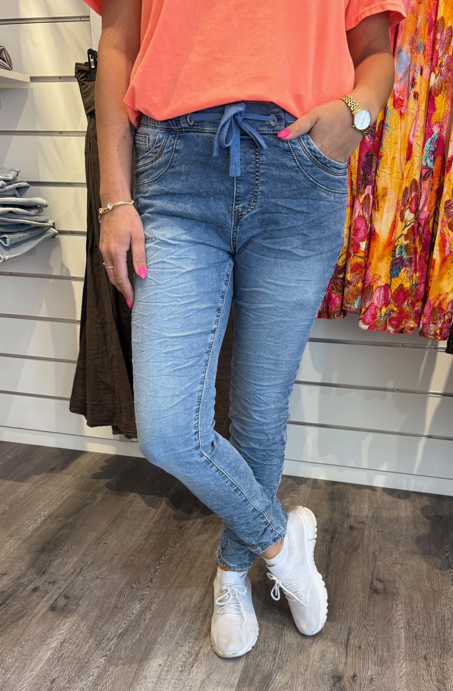 MagdaJP9249 Jeans med knyt Ljus denim