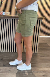 Magda - Shorts med Knyt - Khaki