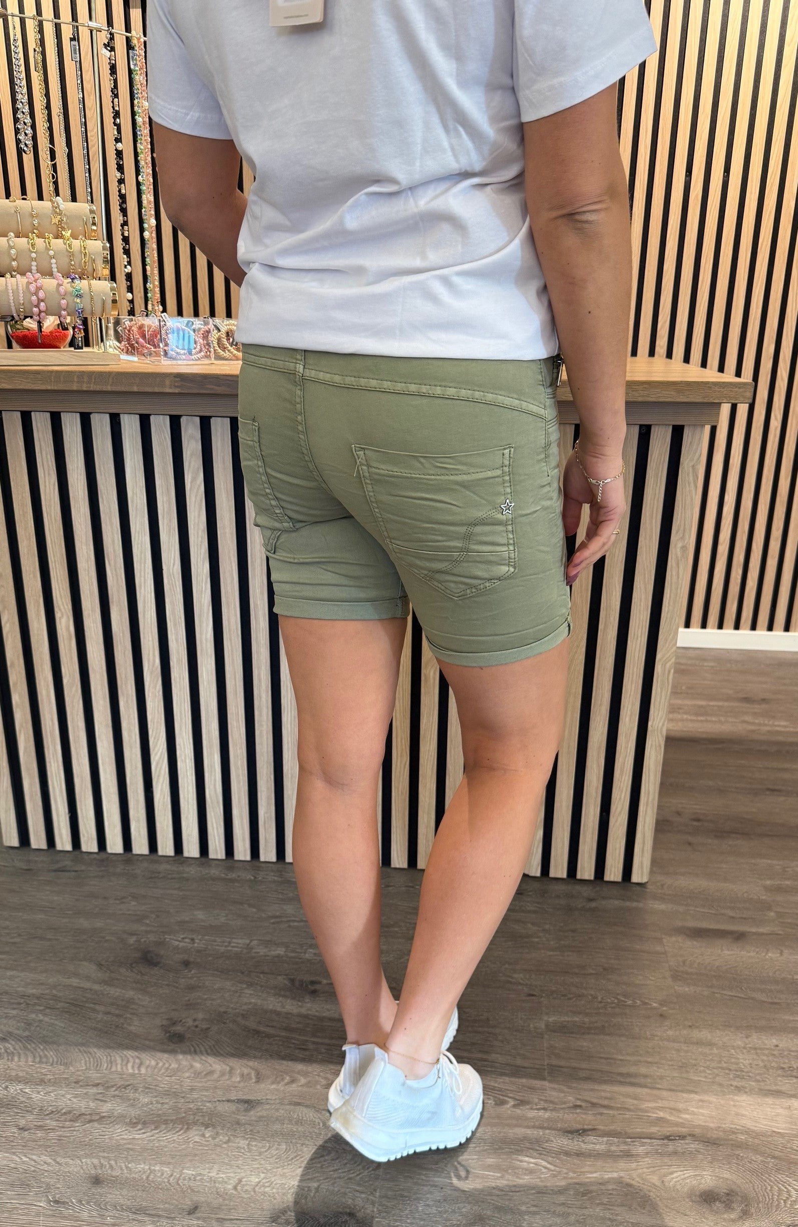 Magda - Shorts med Knyt - Khaki