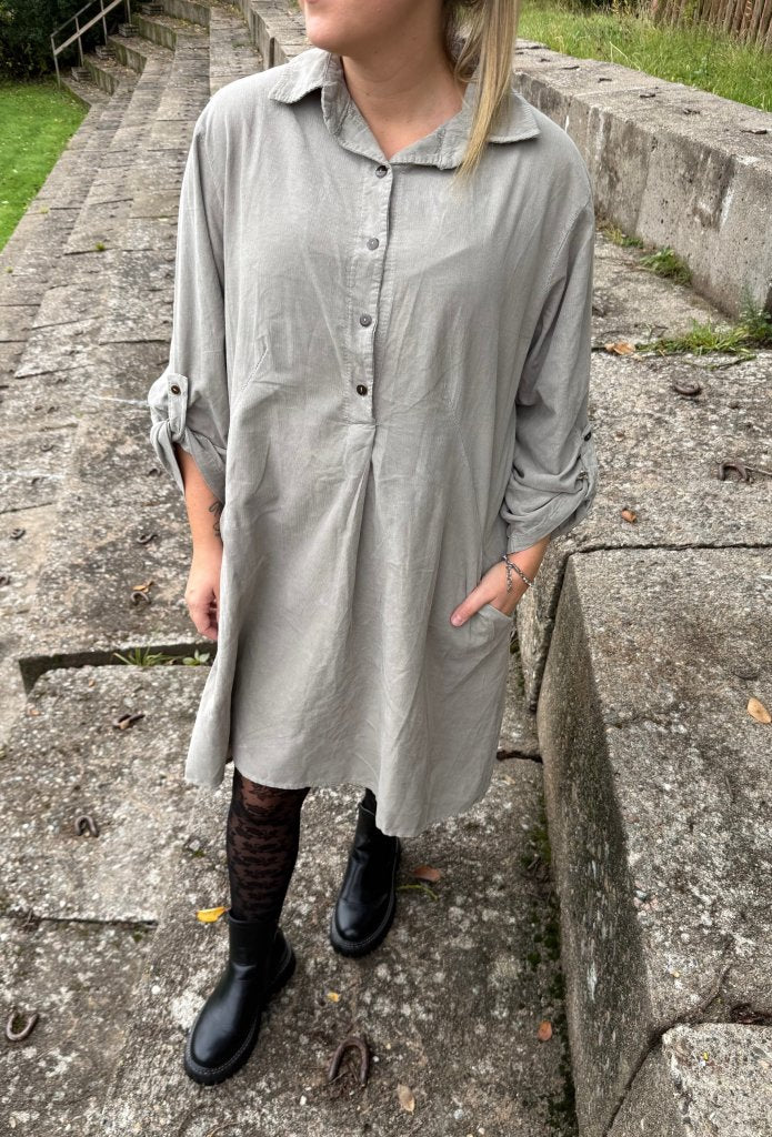 Lollo- Manchester Klänning - Taupe