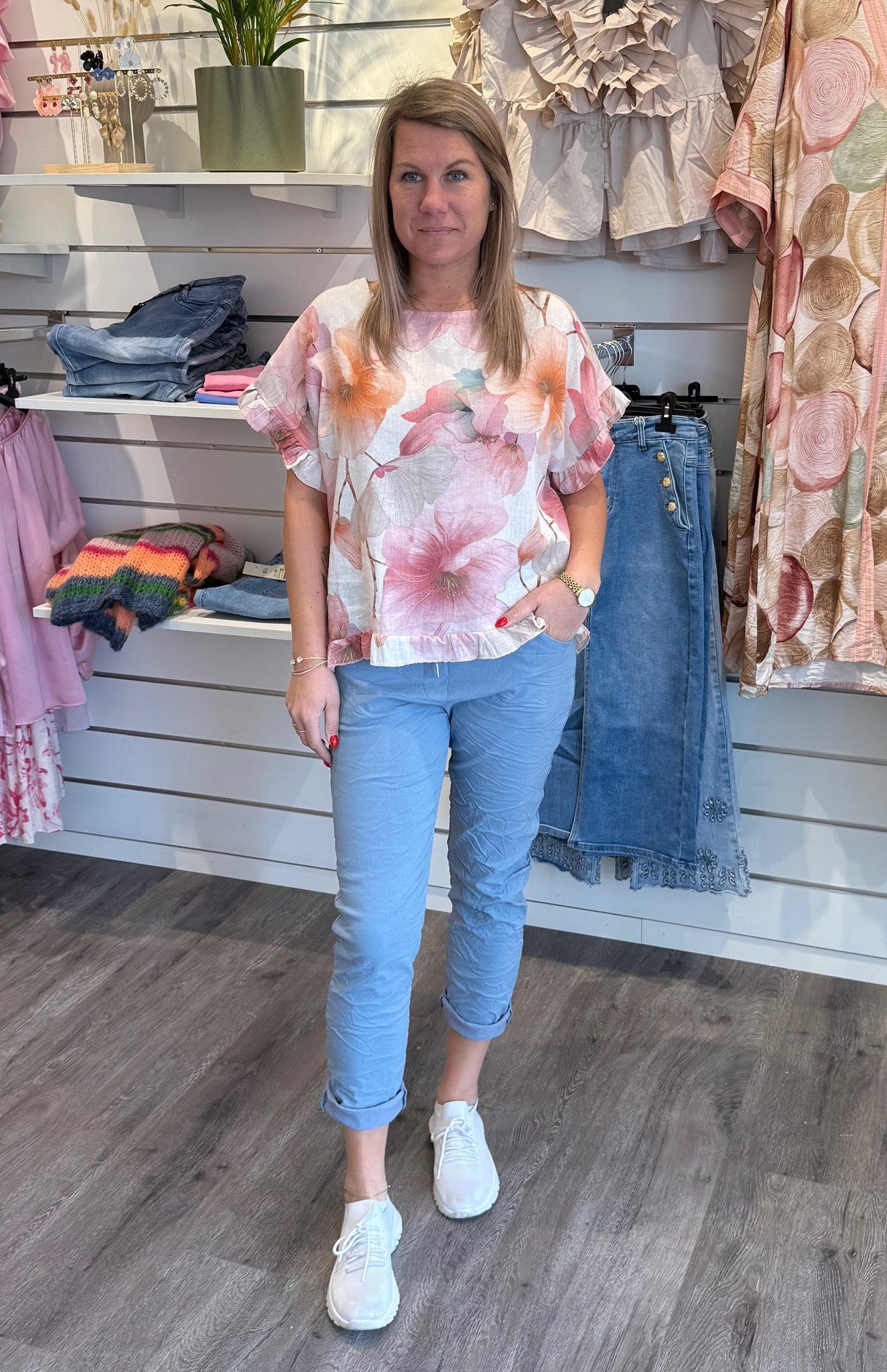 Mathea Topp  Flower Multi