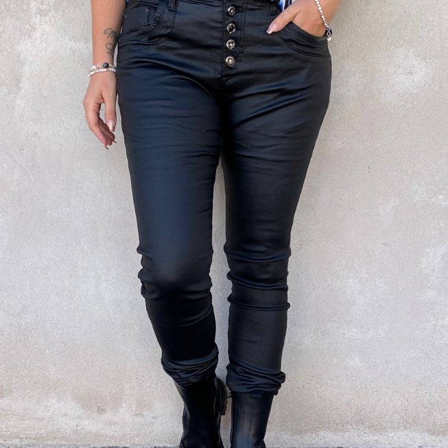 matildasvart1-82537.jpg