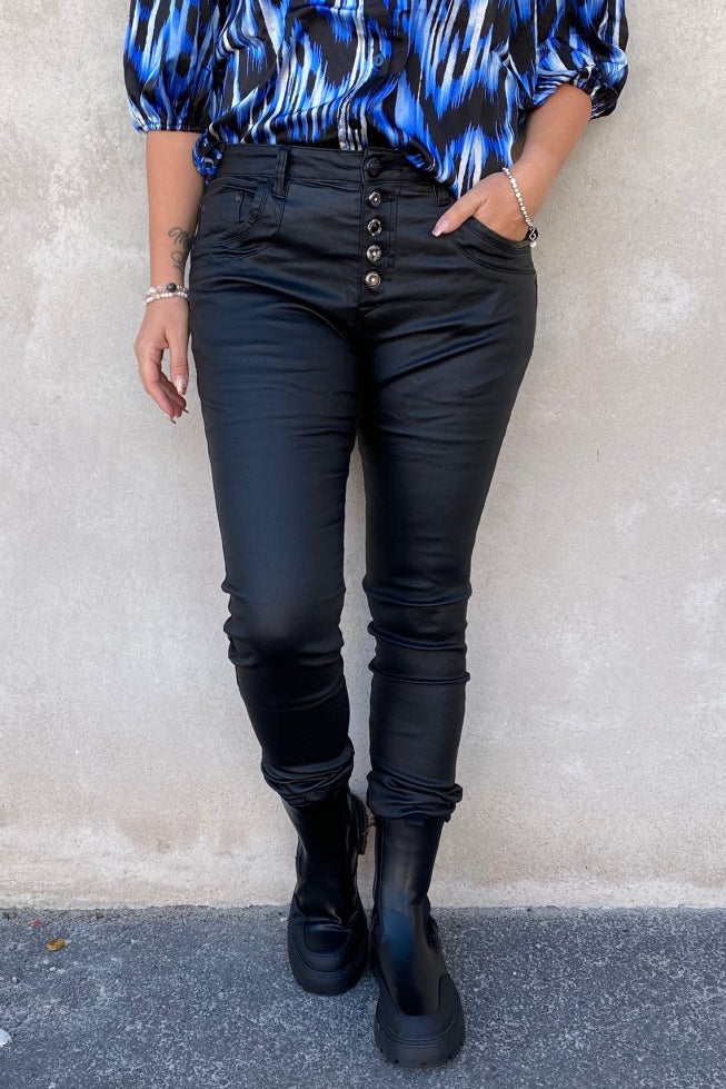 matildasvart1-82537.jpg