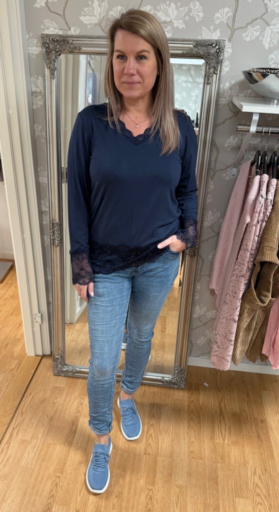 Melina - Topp - Spets - Navy - Nyhet