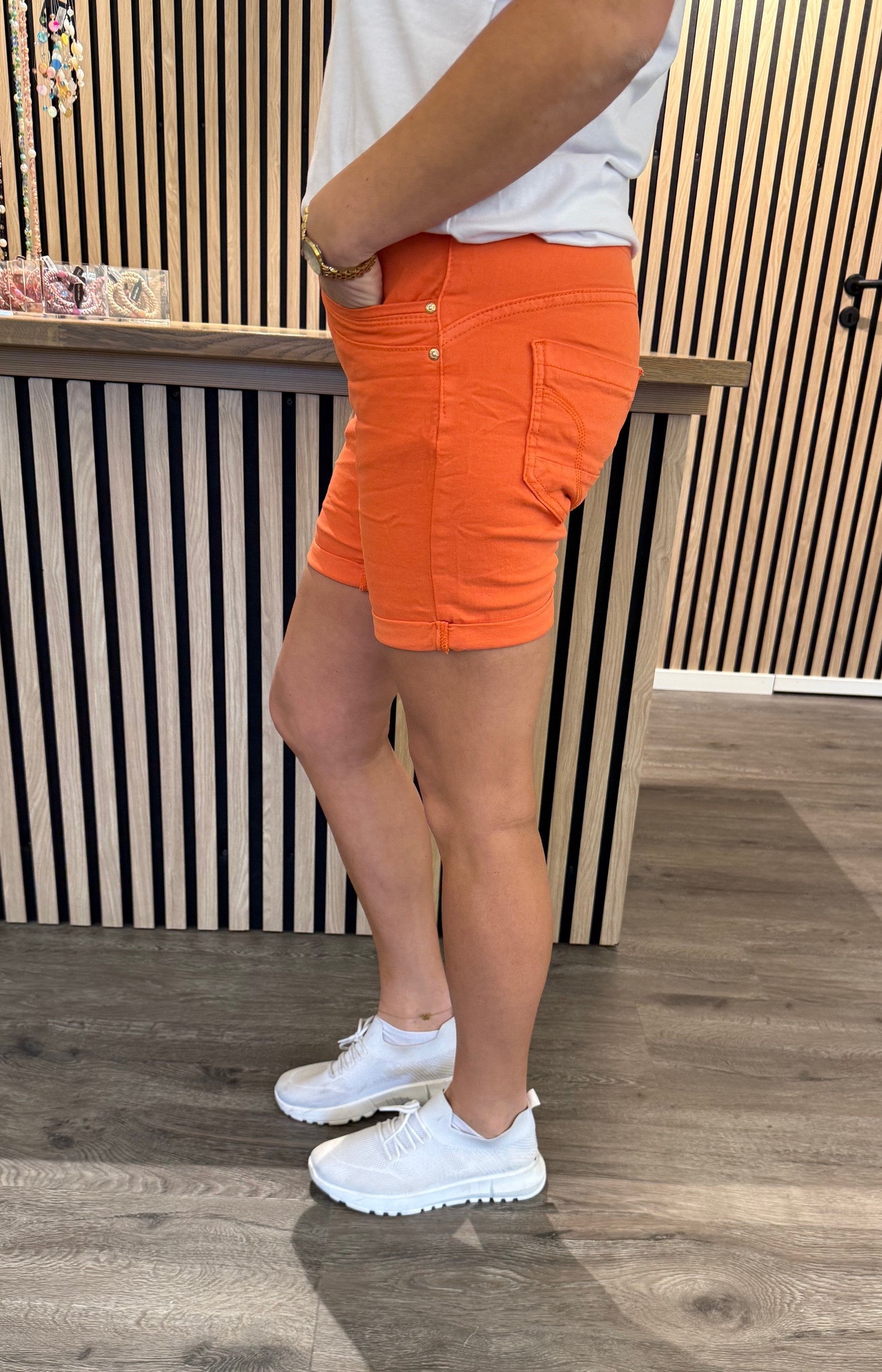 Mila - Shorts - Orange