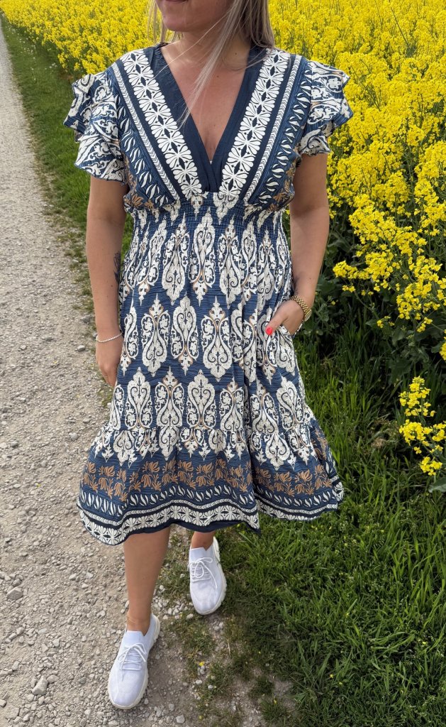 Mindy Kort Klänning 496E Marinblå