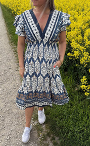 Mindy Kort Klänning 496E Marinblå