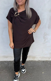 Mirelle - Topp med spänne - Choco - Nyhet
