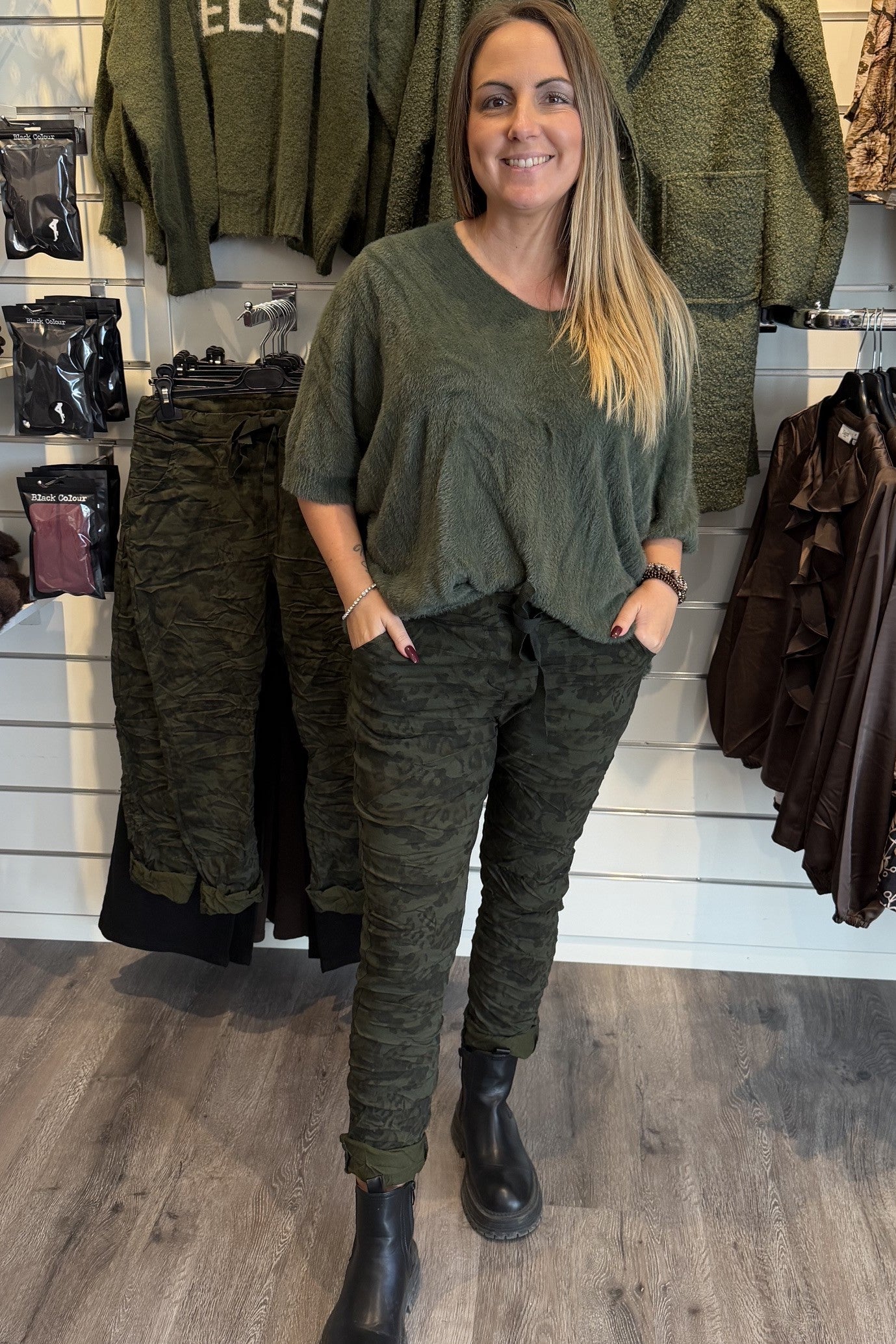 missykhaki1.jpg