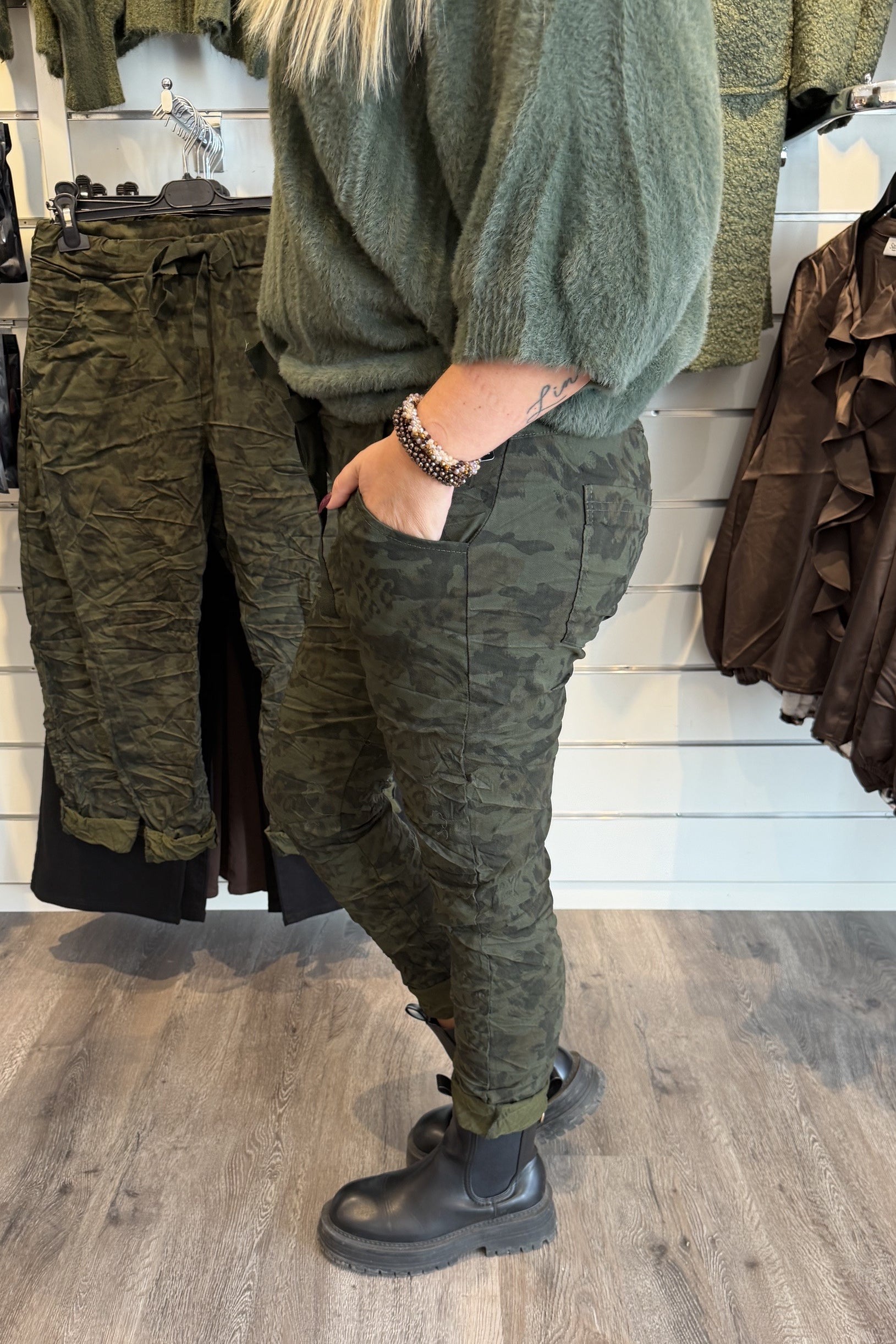 missykhaki4.jpg