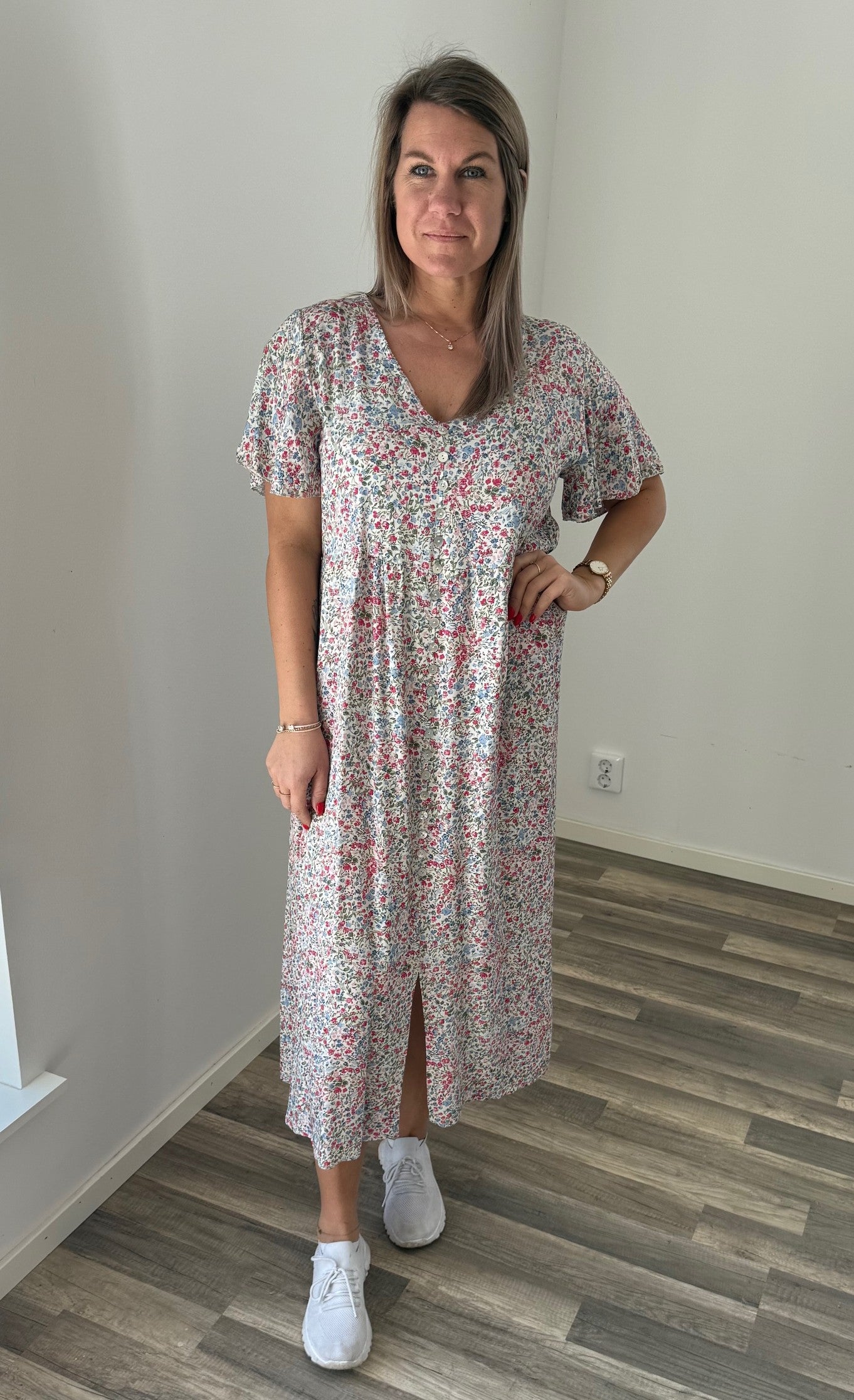 Gina - Klänning - Blommor - Cream/Multi