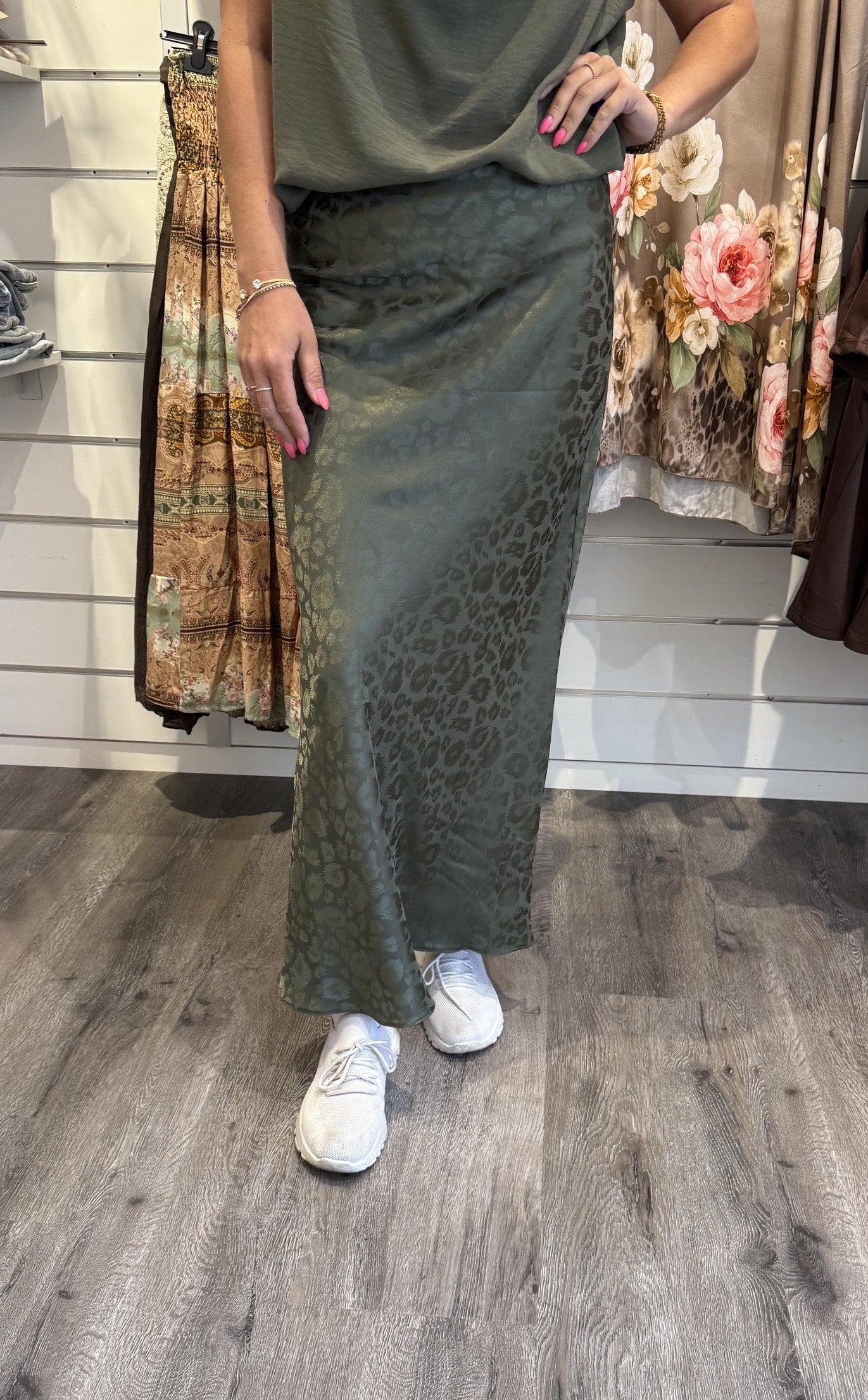 Nelly Satinkjol Leopard Khaki