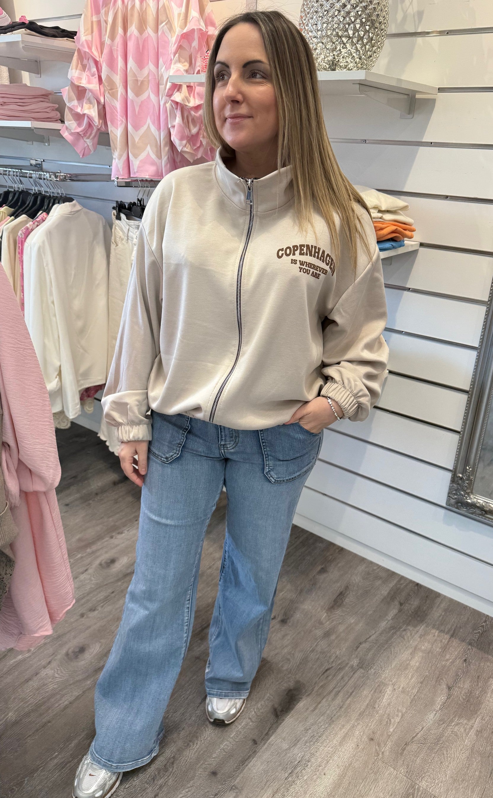 Nete - Sweatshirt-  Copenhagen - Beige/Brun