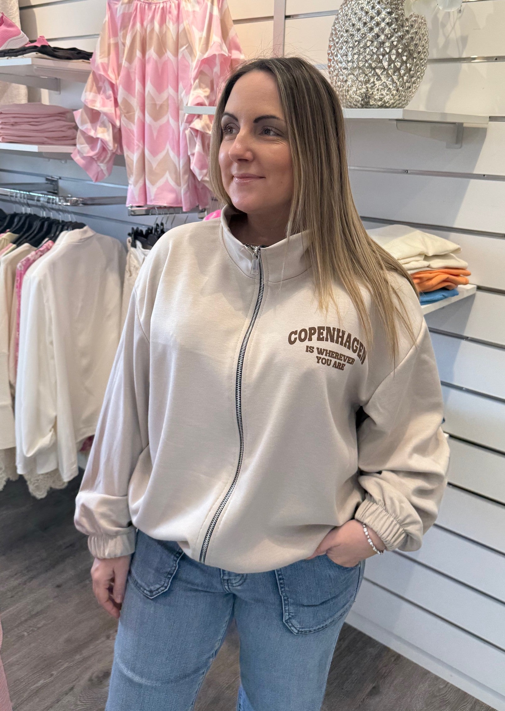 Nete - Sweatshirt-  Copenhagen - Beige/Brun