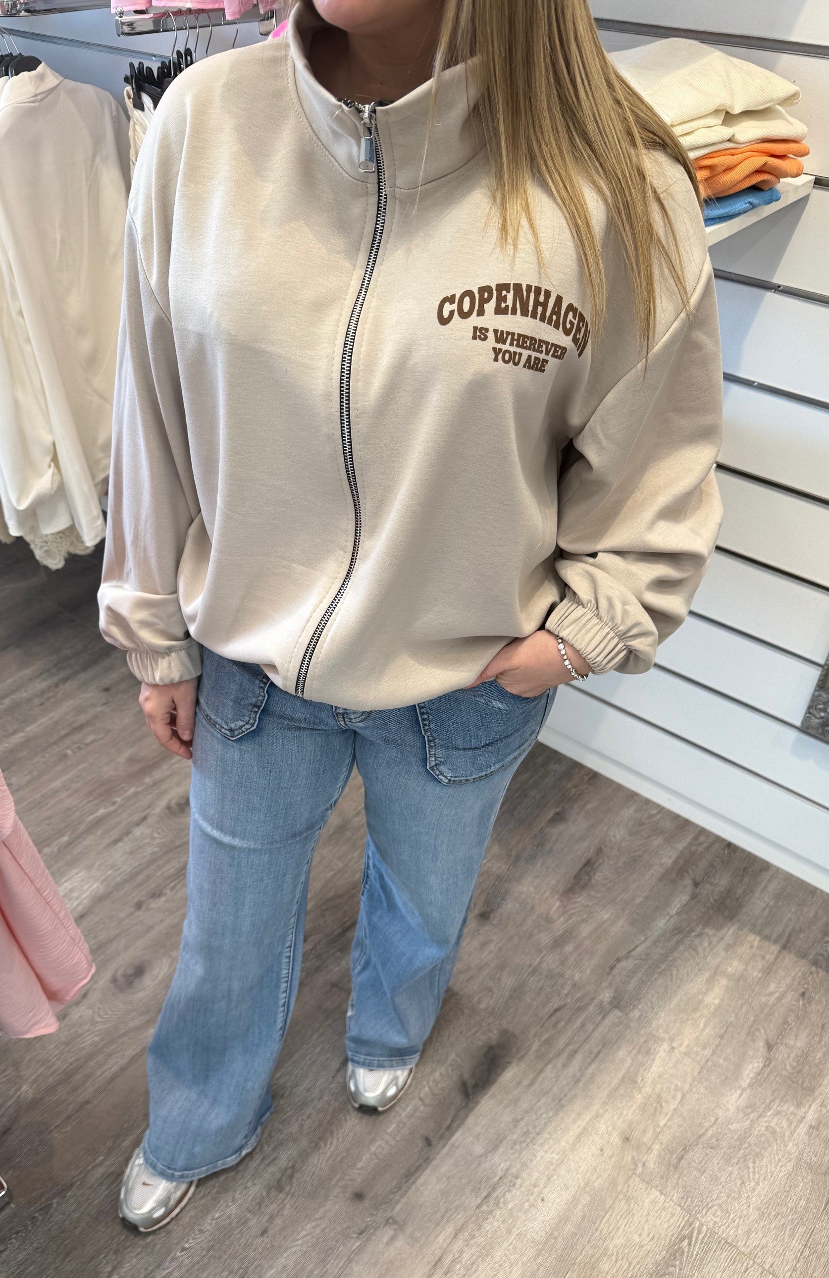 Nete - Sweatshirt-  Copenhagen - Beige/Brun