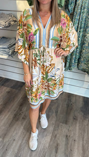 Nicole blommig klänning Beige