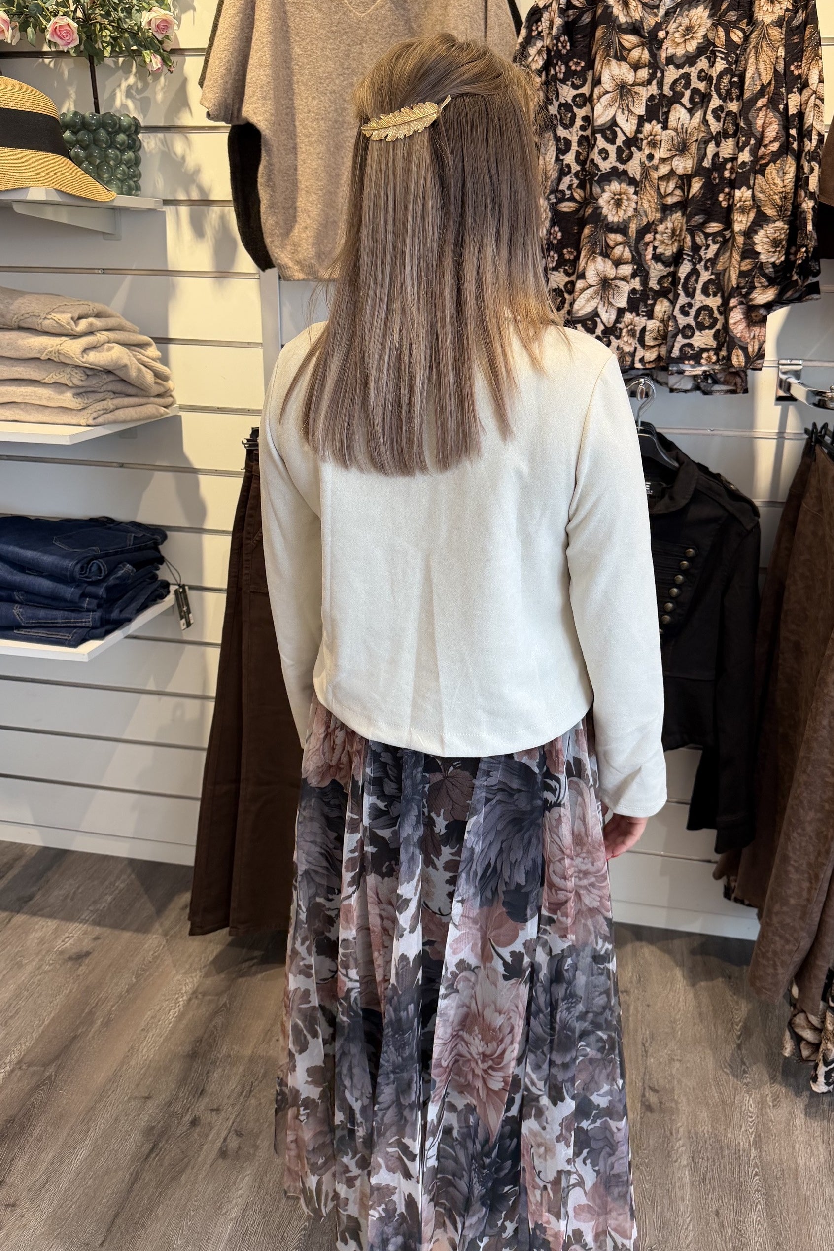 olgabeige3.jpg