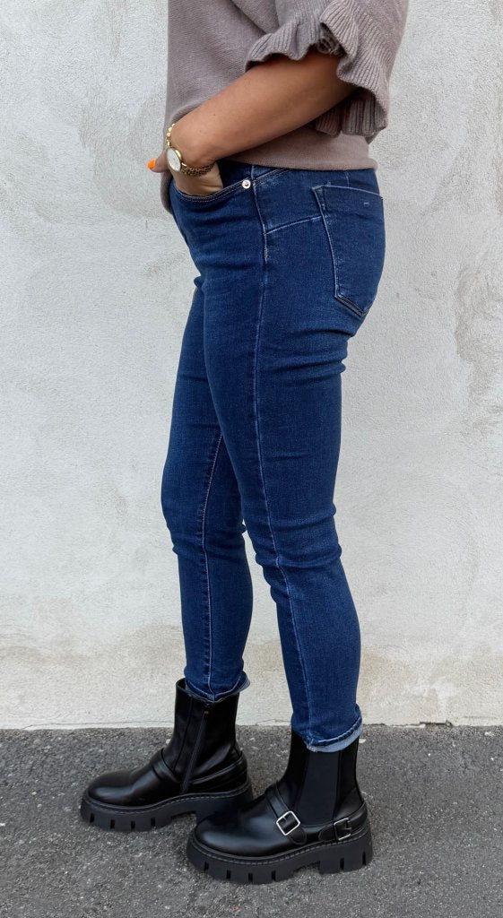 Olivia - Jeans - JW747 - Mörk Denim - Nyhet