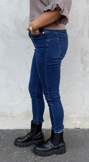 Olivia - Jeans - JW747 - Mörk Denim - Nyhet