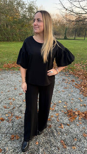 Olivia- Topp med puffarm - Svart - Nyhet