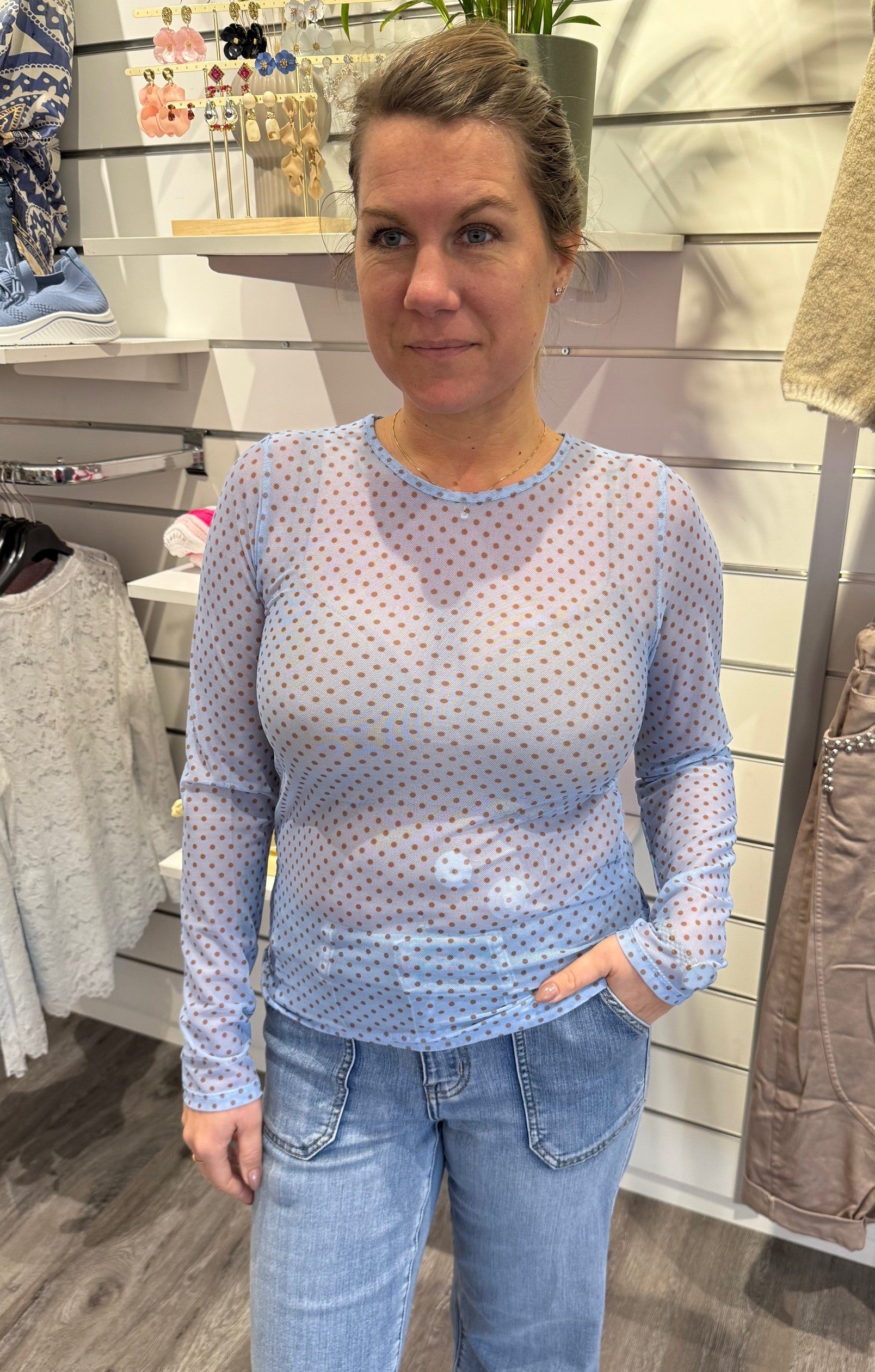 Pernilla - Meshtopp  Prickar Blå