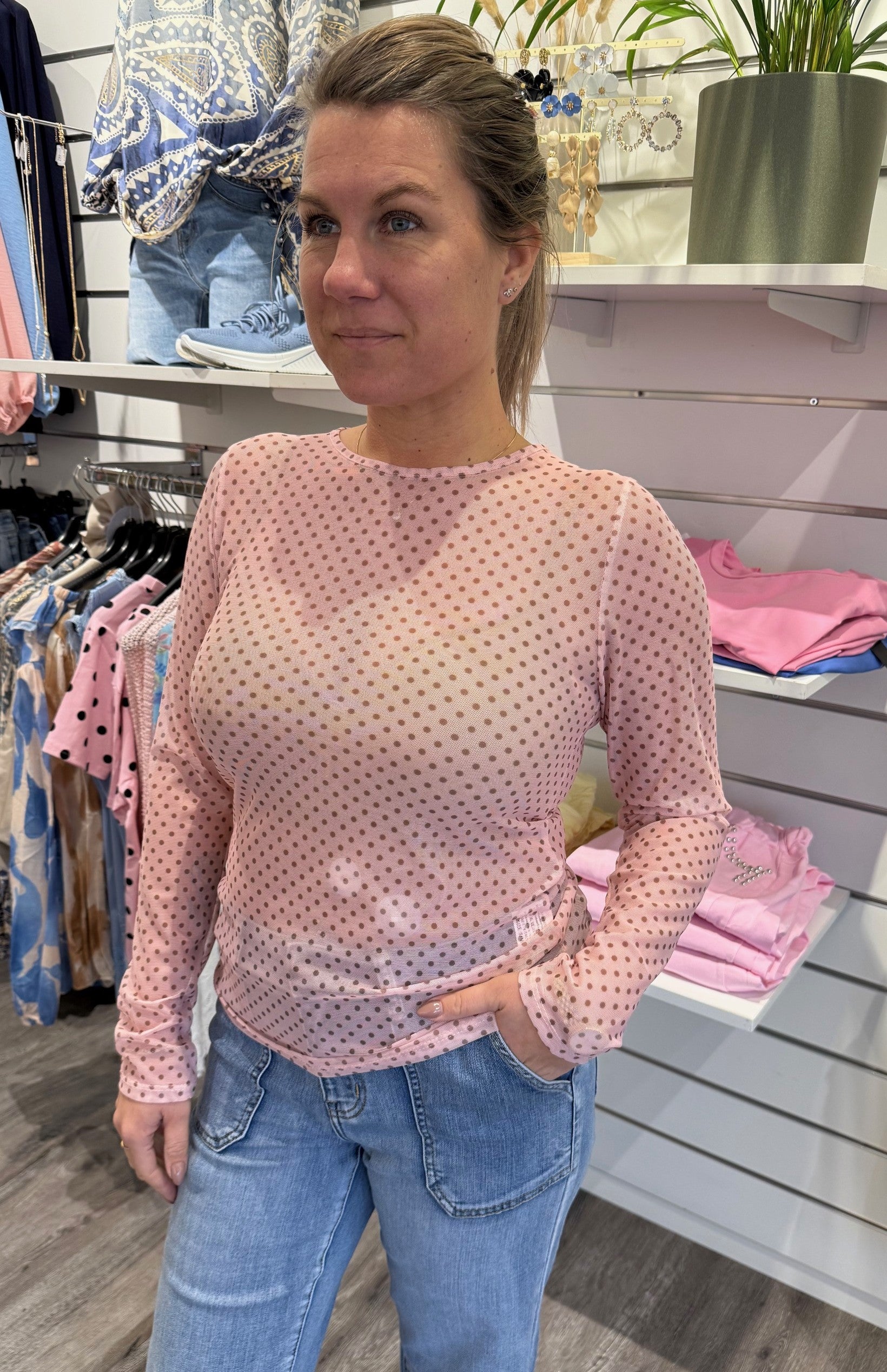 Pernilla - Meshtopp   Prickar Rosa