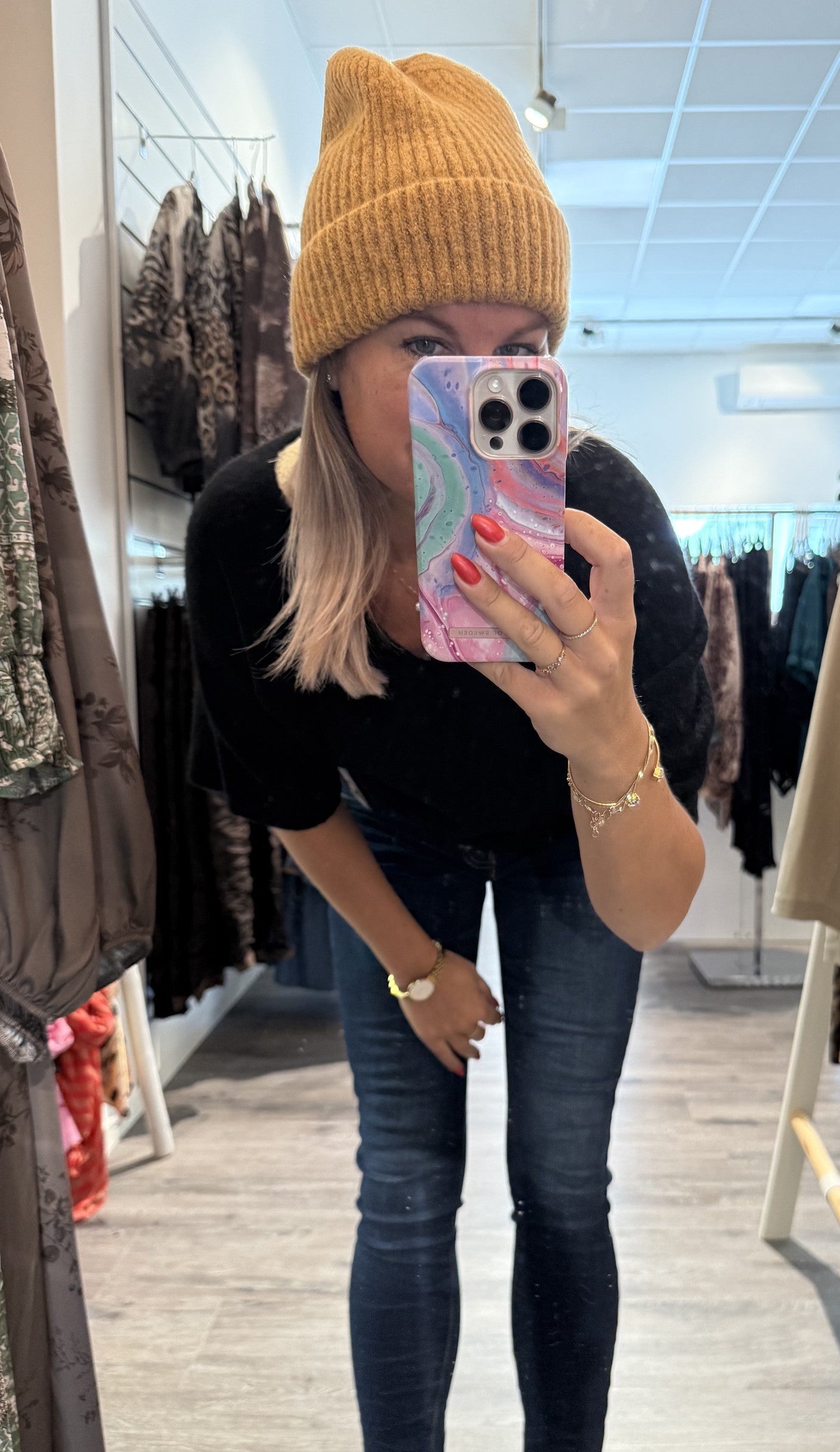 Pia mössa Gul