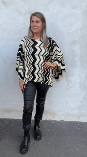 Esther- Poncho - Guld/Svart- Nyhet