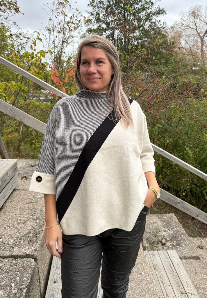 Sonja - Ponchotröja - Creme- Nyhet