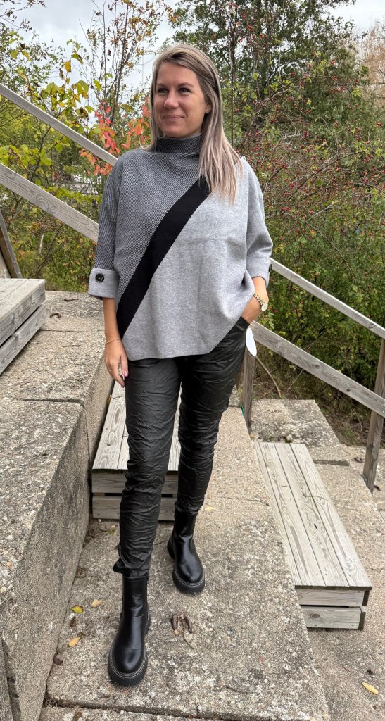 Sonja - Ponchotröja - Grå- Nyhet