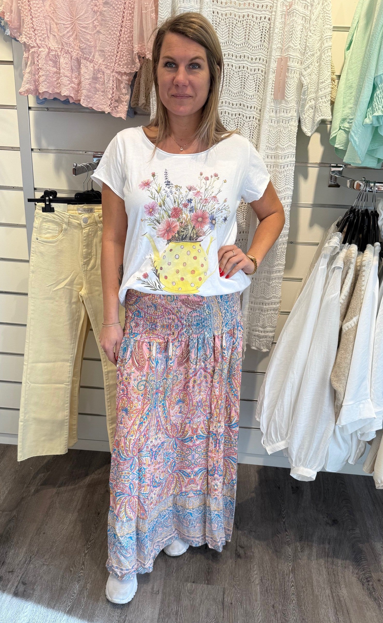 Marie - Tshirt - Flowerpot - Gul