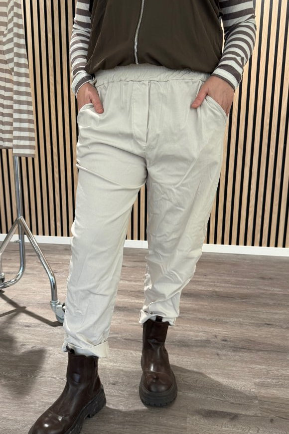 raffaellabeige1.jpg