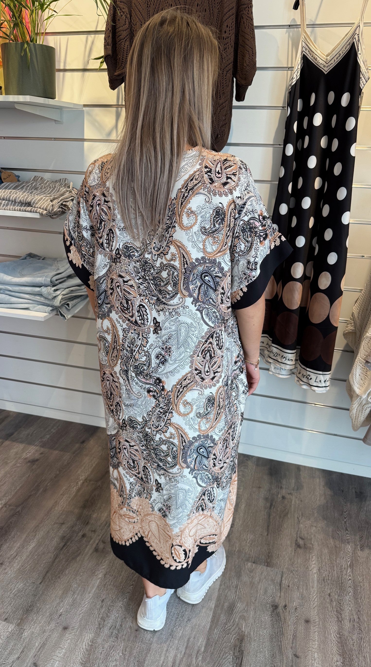 Ranya paisley klänning svart