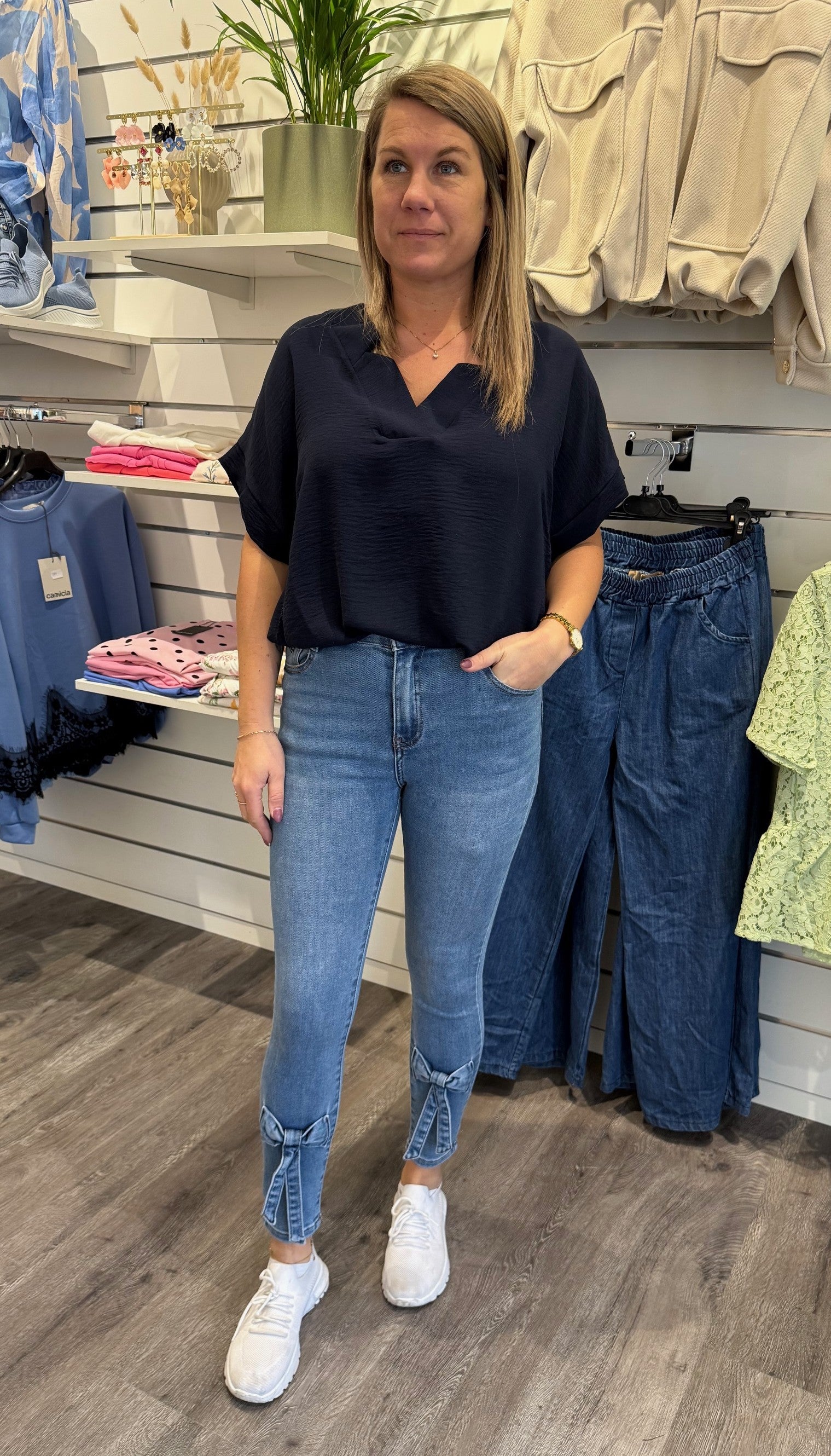 Rita- Jeans - Rosetter - Ljus Denim - Nyhet