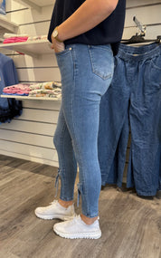 Rita- Jeans - Rosetter - Ljus Denim - Nyhet