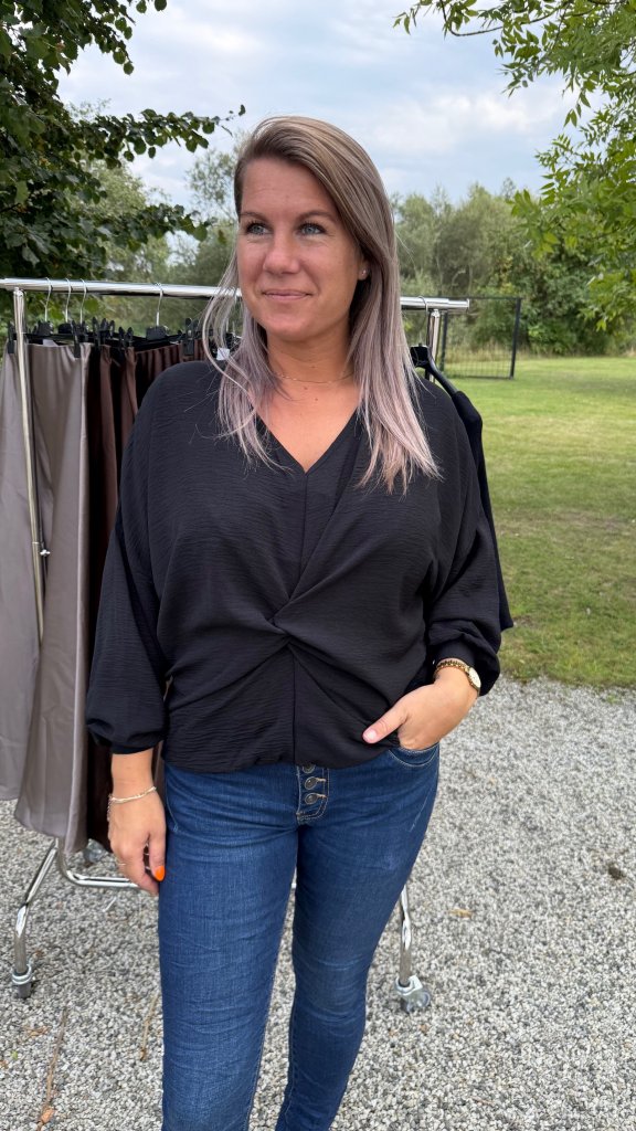 Rose- Topp med knyt - Svart- Nyhet