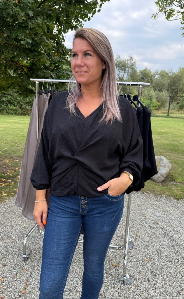 Rose- Topp med knyt - Svart- Nyhet