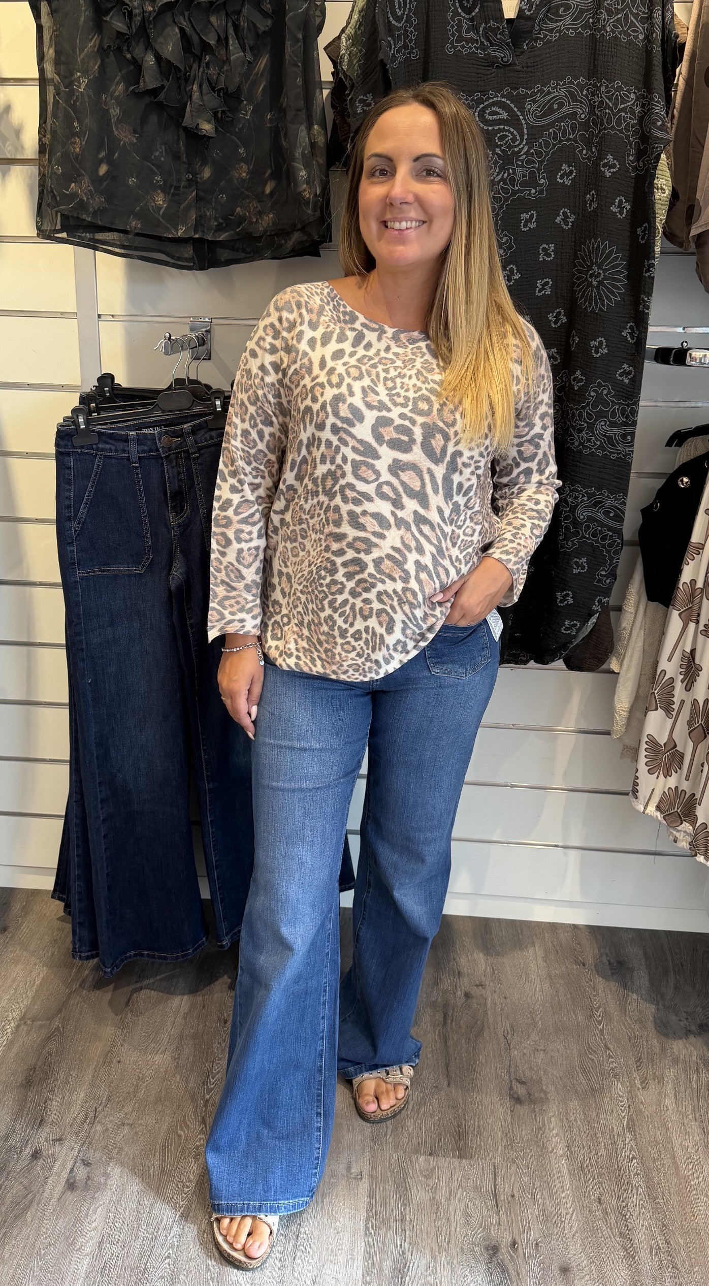 Samara stickad tröja leopard