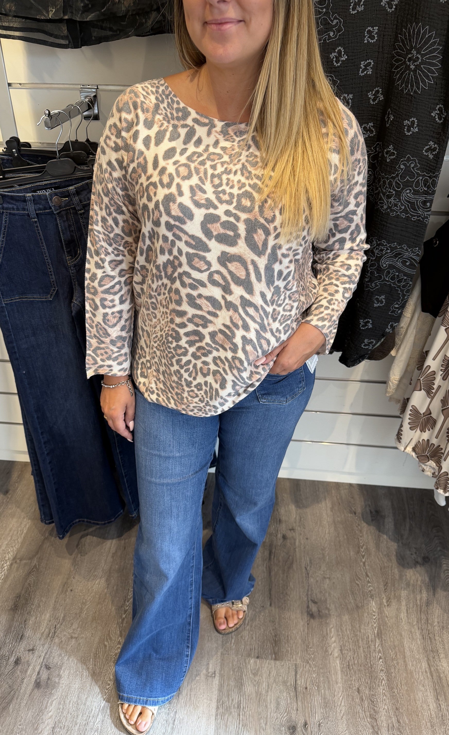 Samara stickad tröja leopard
