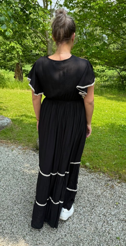 SBMaria  - Klänning -  Mönster - Svart - Nyhet