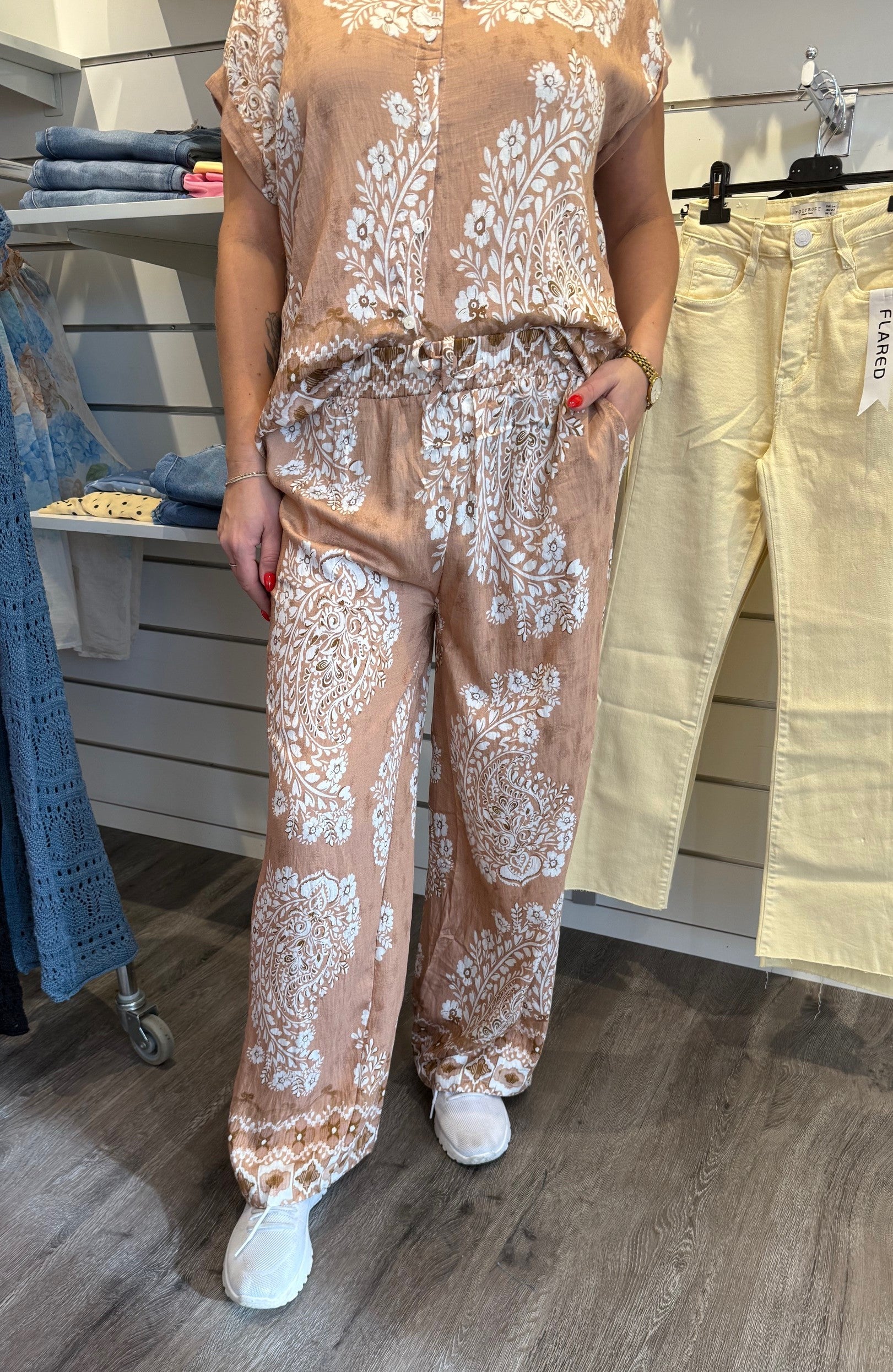 Emmy- Set- Mönster- Beige