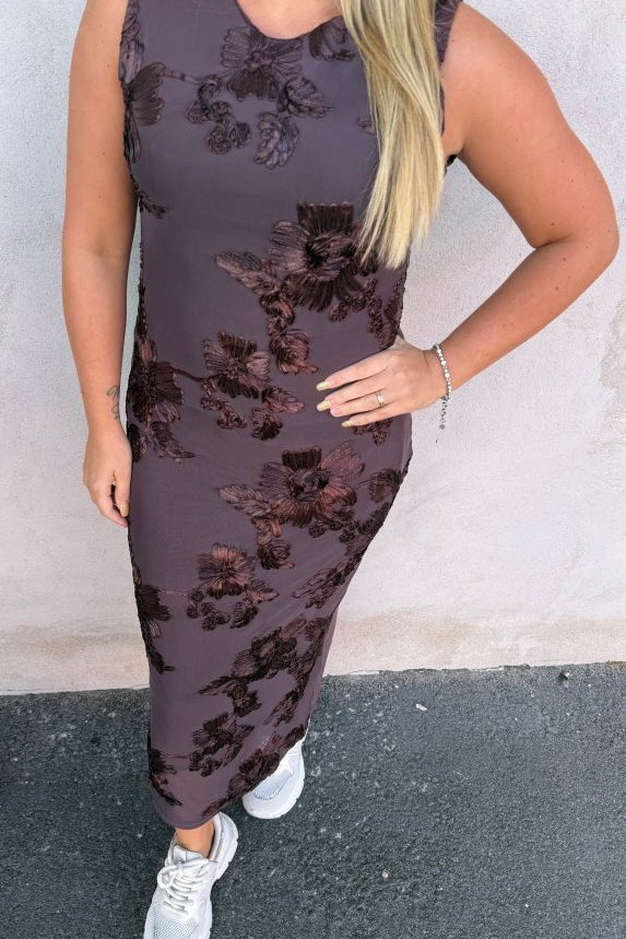 sisdress2.jpg