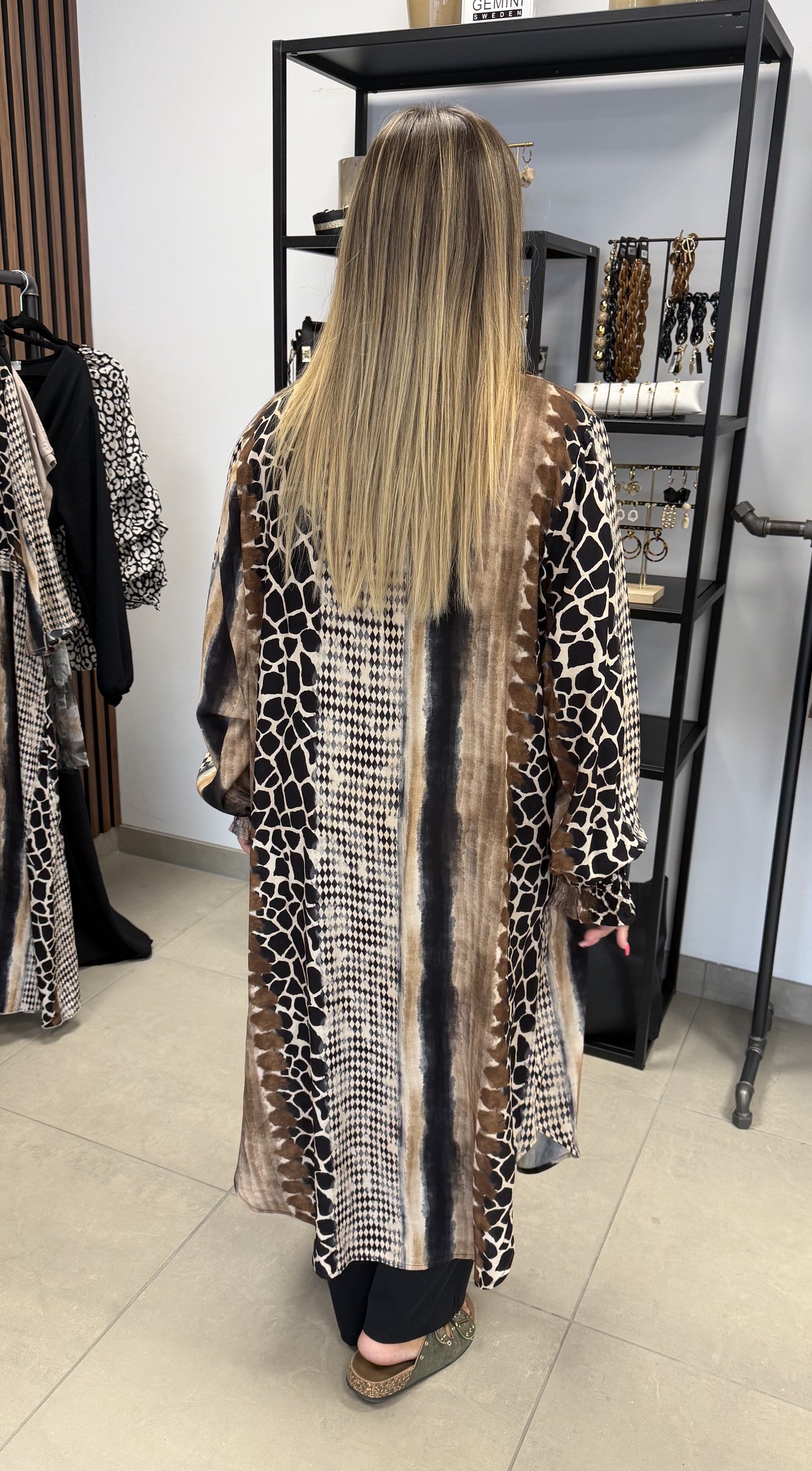 Siv skjortklänning animalprint Svart