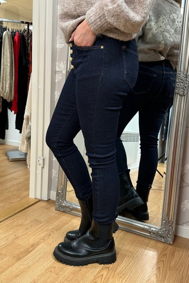skinny4.jpg