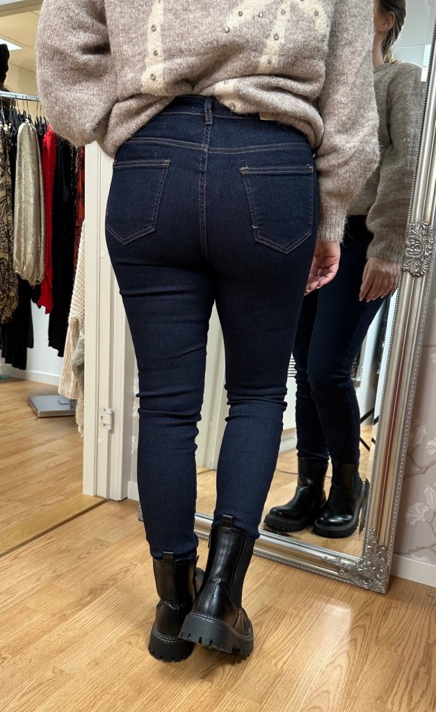 Hedda Y6503 - Jeans - Mörk denim - Nyhet