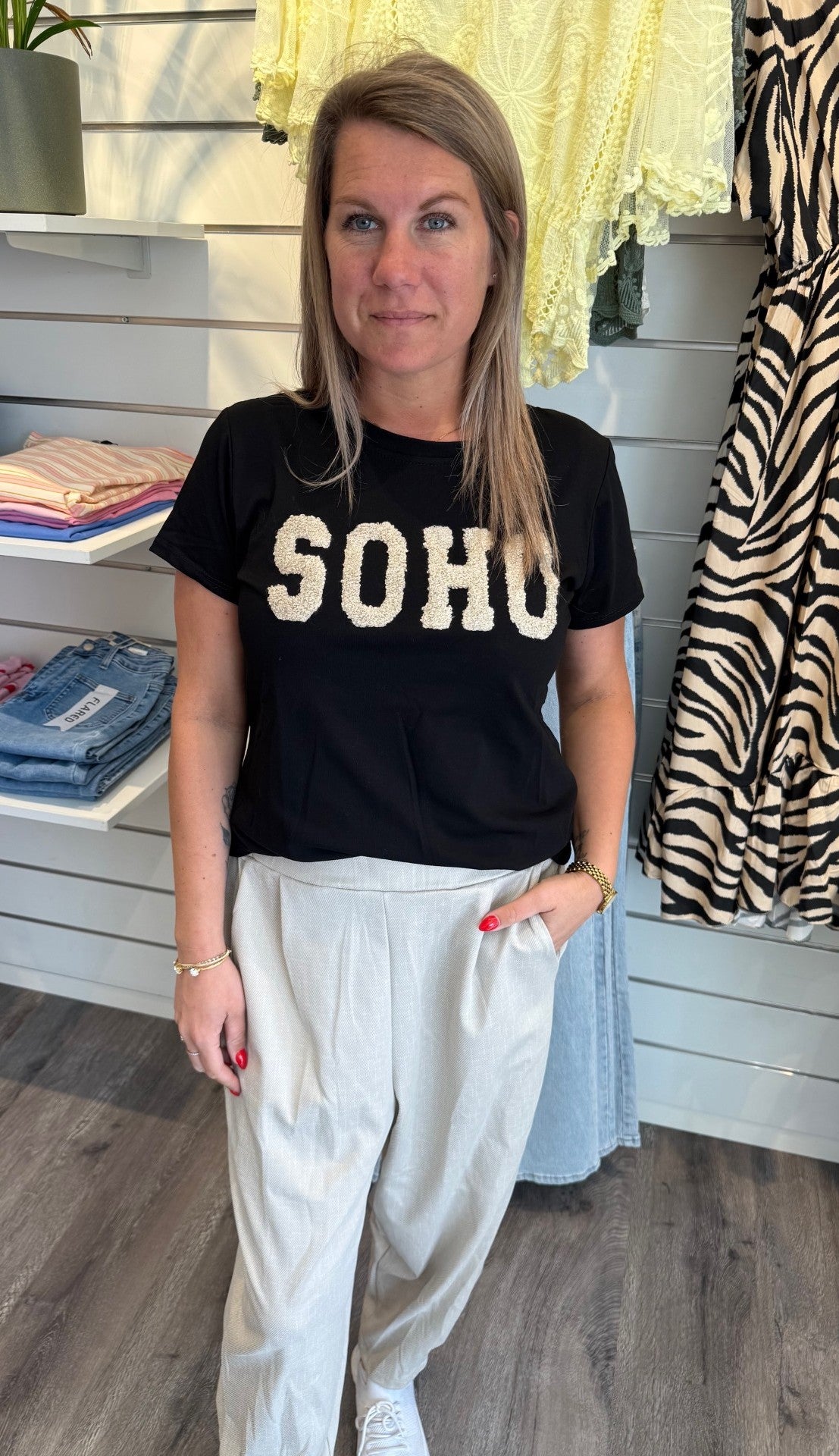 Herdis Tshirt Svart