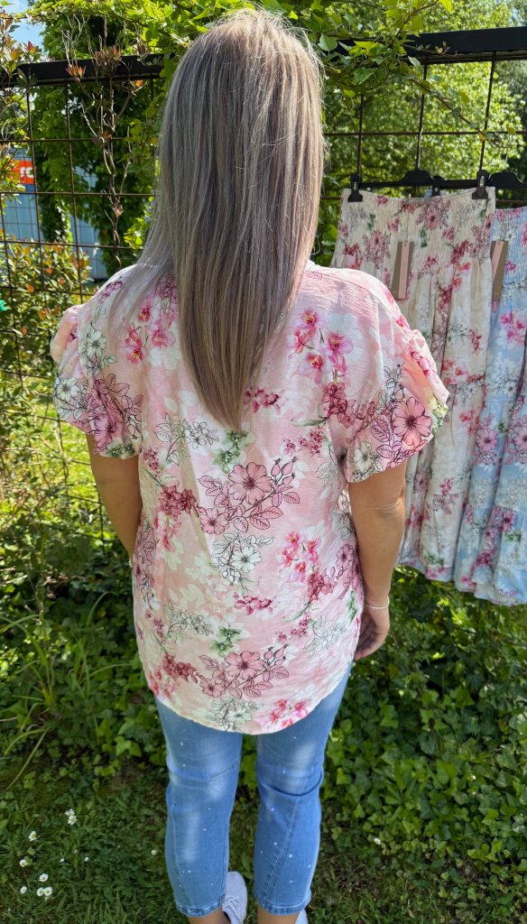 Solrun - Blus - Flower - Rosa
