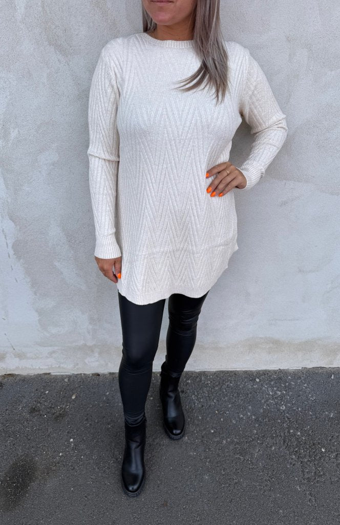 Stina - Längre tröja - Beige - Nyhet